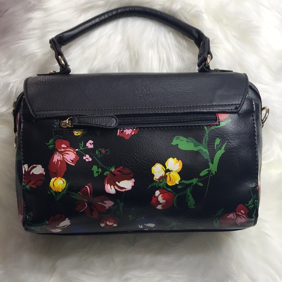 apt 9 bag. - Picture 4 of 8